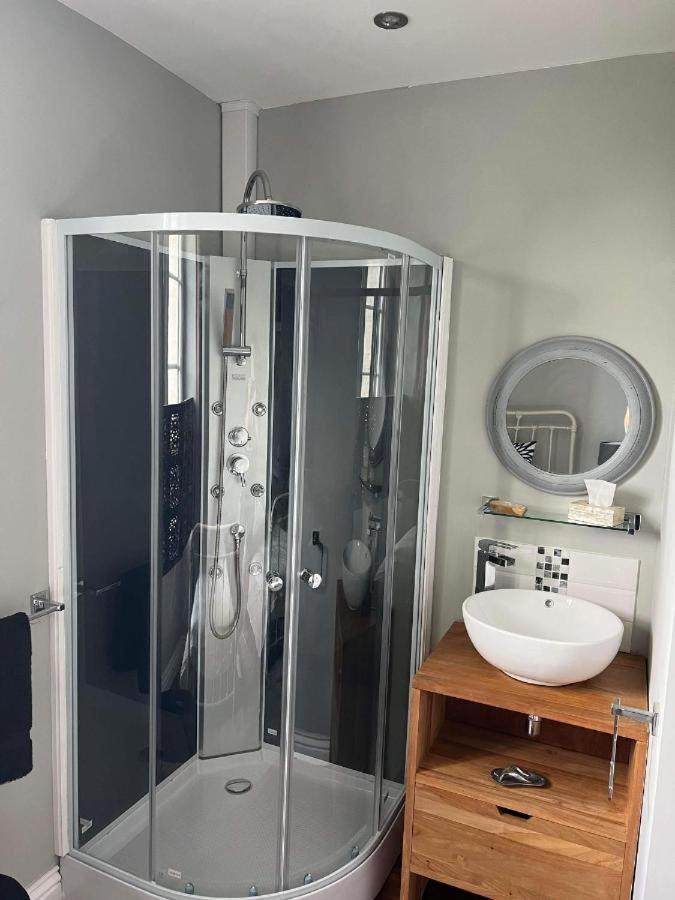 Bed and Breakfast Le Relais D'Aulnay Aulnay  Экстерьер фото